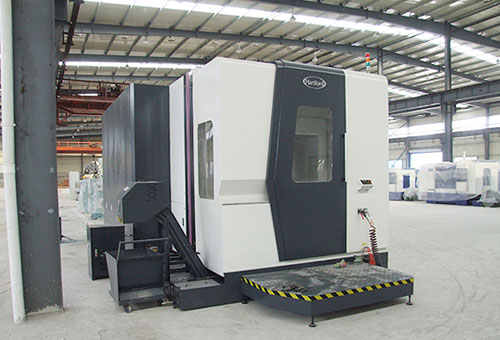 Horizontal machining center